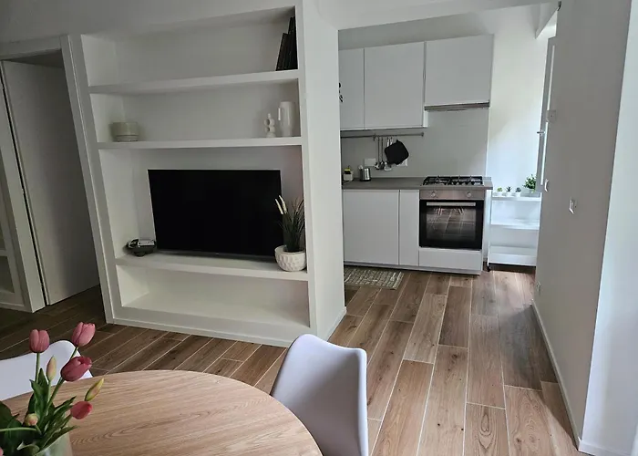 Piramide Elegance Apartment Rom